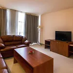 Plaza Warna