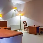 Plaza 3* Warna