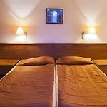 Hotel Plaza 3*