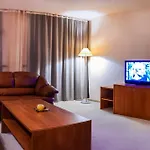 Plaza Hotell 3*