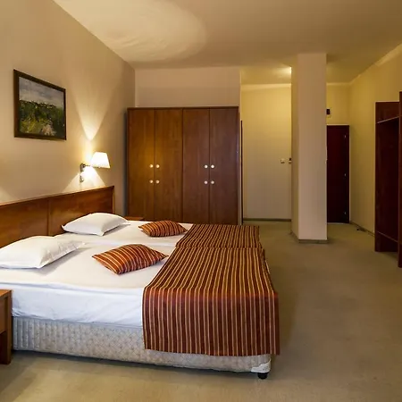 Plaza 3* Várna