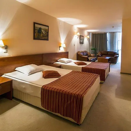 Plaza 3* Várna