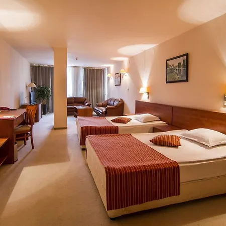 Plaza Szálloda 3*