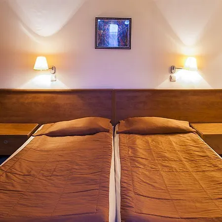 Szálloda Plaza 3*