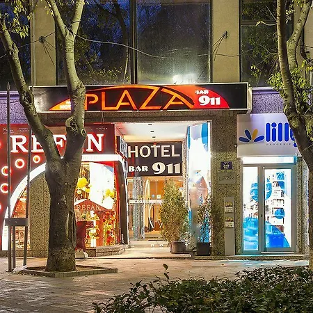 Plaza فارنا
