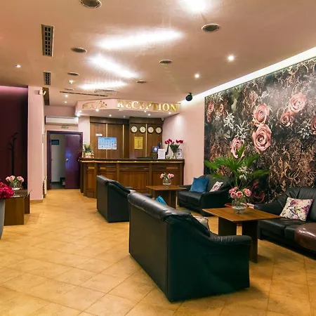 Plaza Szálloda 3*