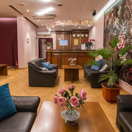 Plaza Szálloda 3*
